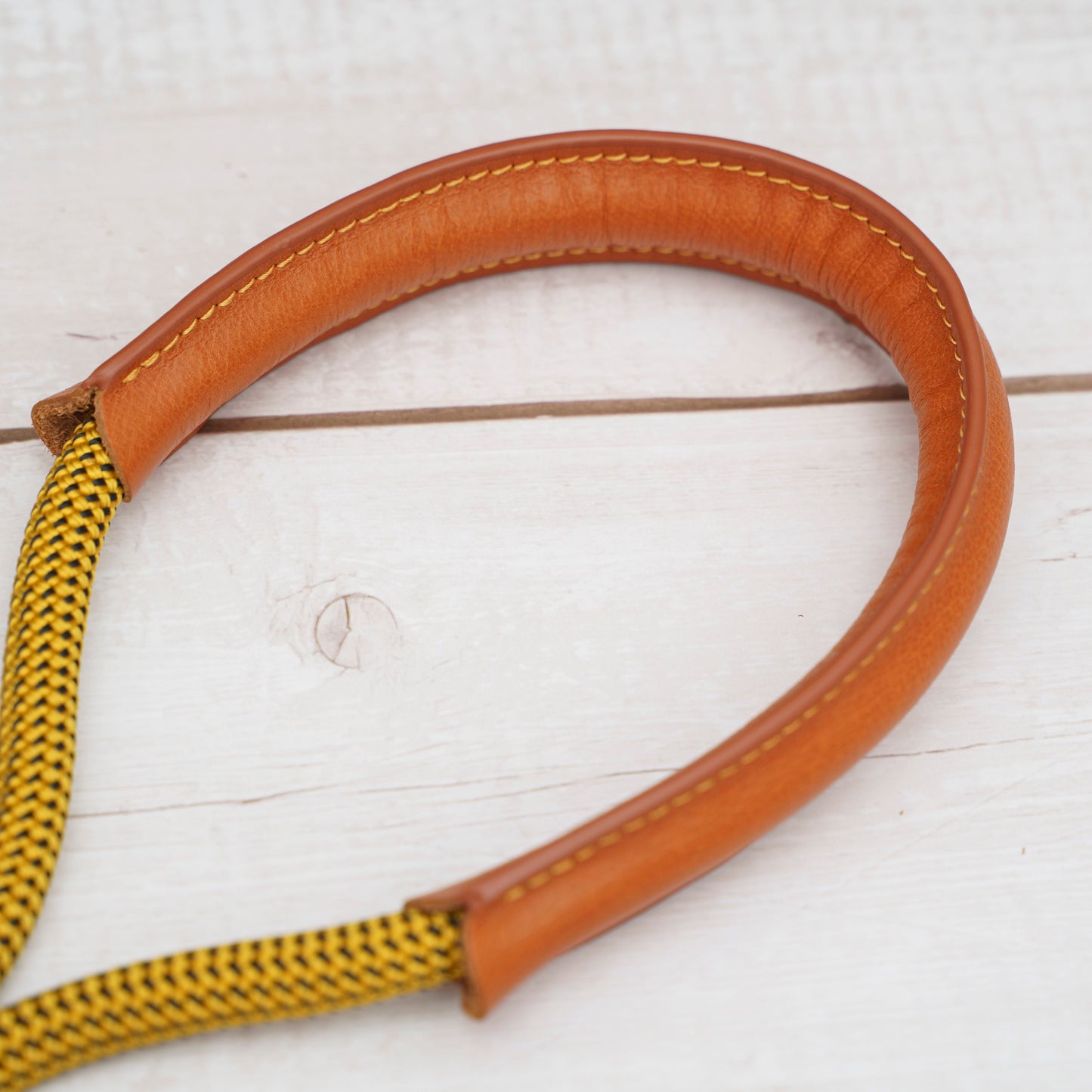 ロープカメラストラップ ハンドメイド イエロー 10mm ストラップ レザーショルダーパッド付き