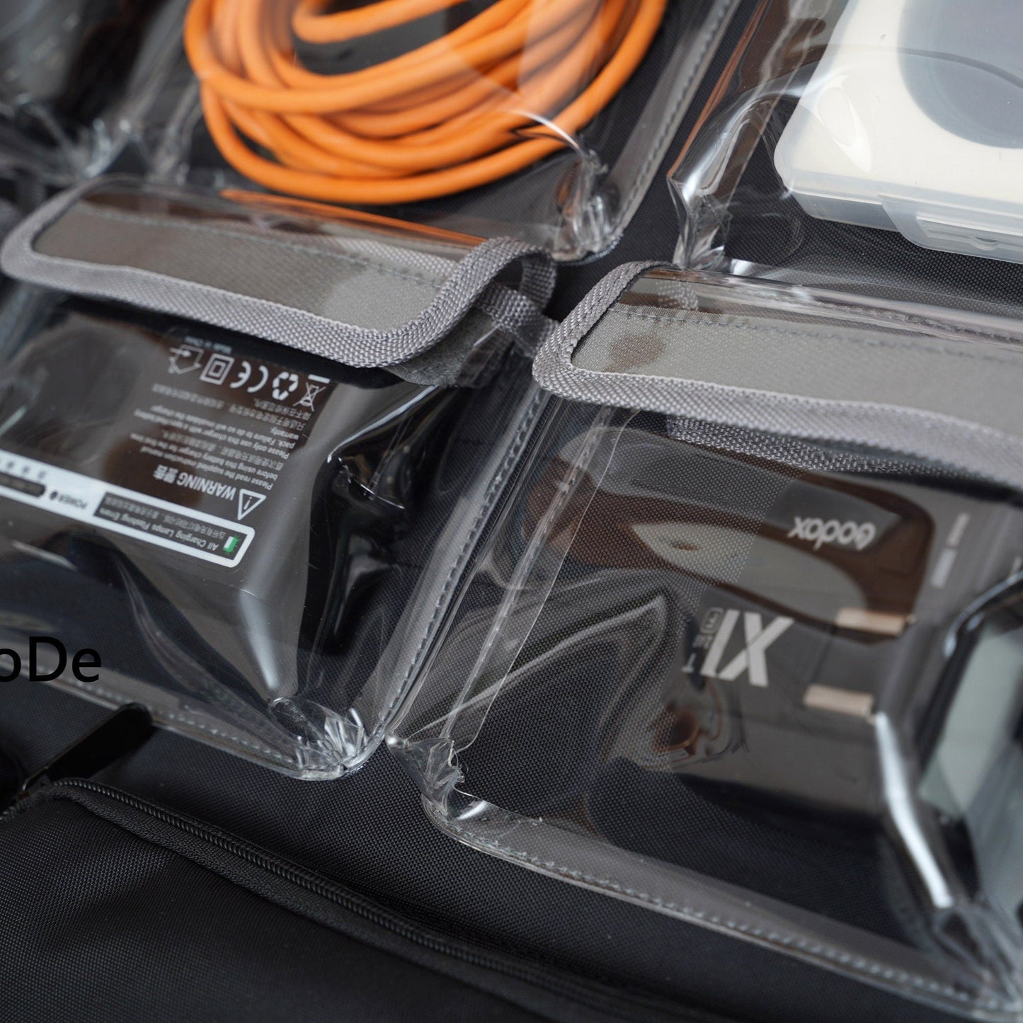 蓋付きオーガナイザー 13インチ 14インチ ノートパソコン用 Peli Pelican1510 1535 Nanuk935 5800 LID1519B に適合