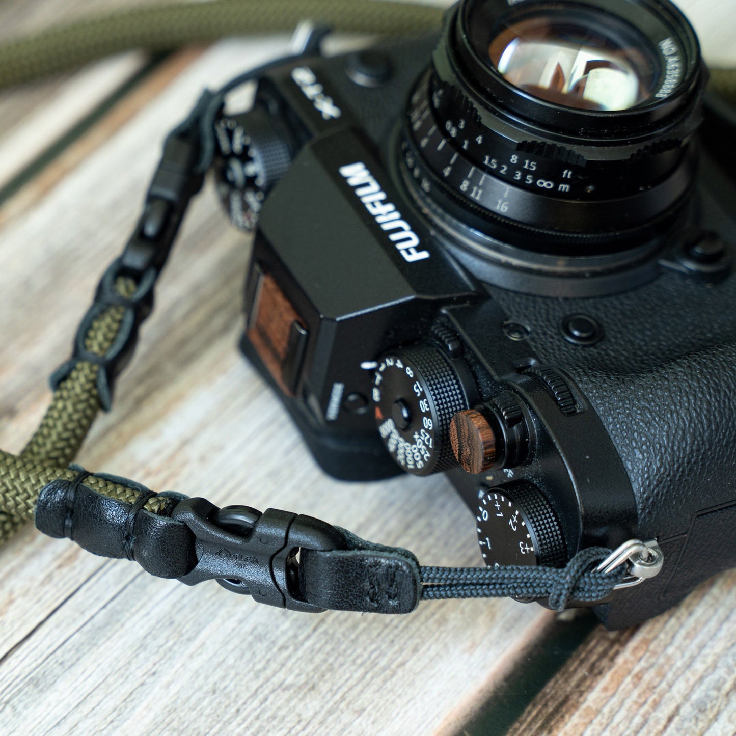 イエロー カメラ リストストラップ ハンドメイド クイックリリース レザー 10mm