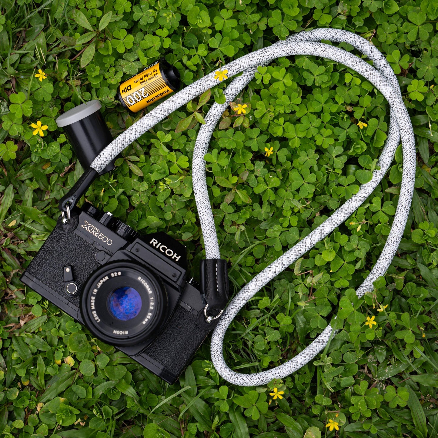 ロープ カメラストラップ ハンドメイド フラワー ホワイト ブラック 10mm CSC-FWH