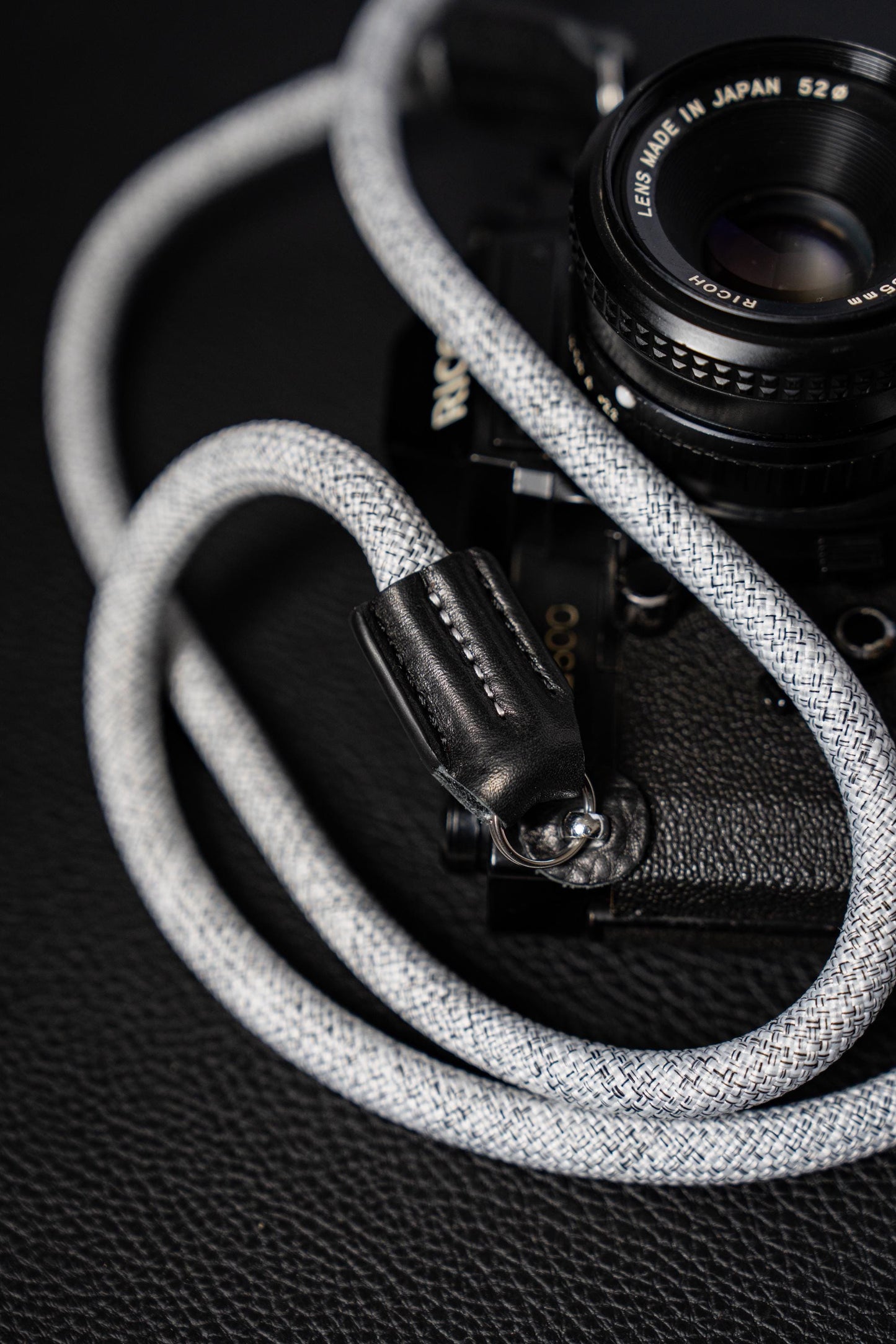 ロープ カメラストラップ ハンドメイド フラワー ホワイト ブラック 10mm CSC-FWH